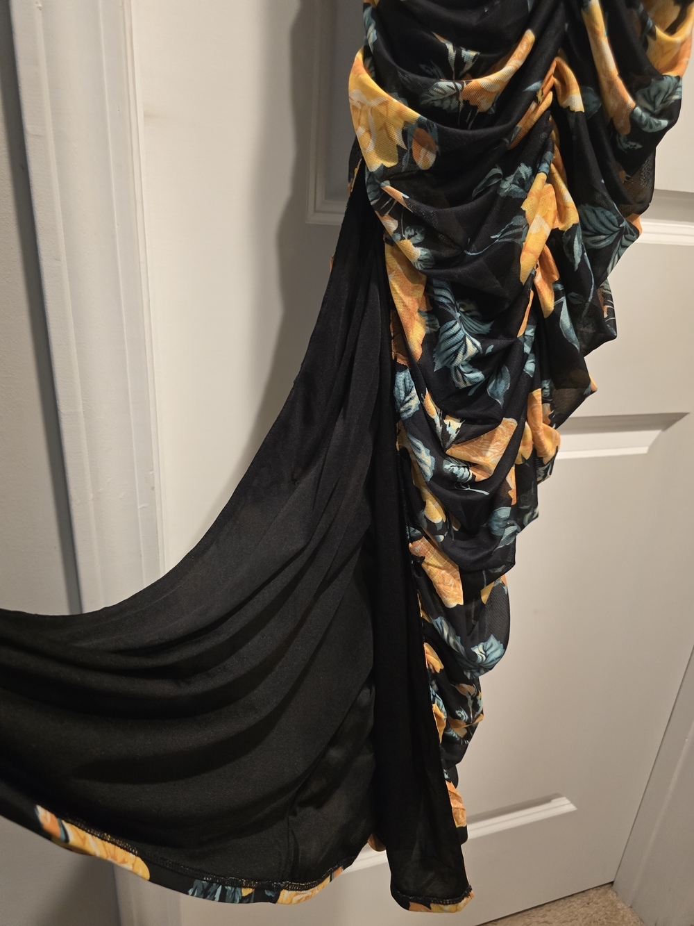 VENUS Black Maxi Dress with Yellow Floral Pattern Medium NWOT - Picture 6 of 6